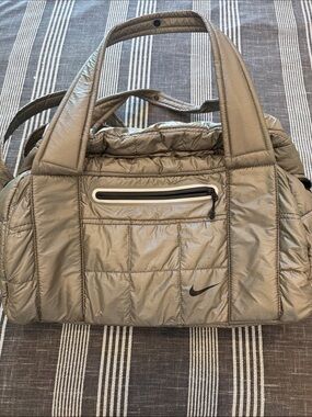 Nike Quilted Duffel Bag in Silver